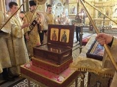 В Каменское прибыли мощи святых бессребреников Космы и Дамиана