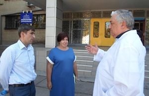 Первый вице-мэр Каменского посетил медучреждения города