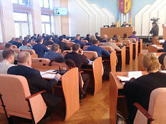 «Батькивщина» в полном составе променяла свою позицию на должности