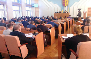 «Батькивщина» в полном составе променяла свою позицию на должности