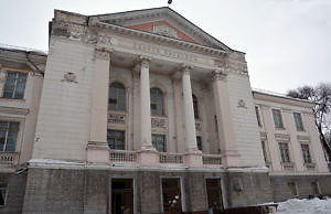 С 1-го марта дворец им. Горького перейдет в собственность города