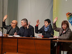 Цариков и Лесничий провели собрание по отзыву депутата Коваленко