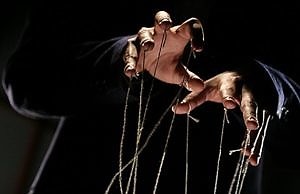 Кукловоды Каменского. Почему город не может выбраться из «ямы»