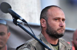 Охранника Яроша делают пострадавшим. Суд обязал полицию начать расследование