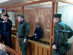 Навроцкого выпустили из-под стражи. «Пусть выпускают, пусть еще стреляет людей» — супруга пострадавшего