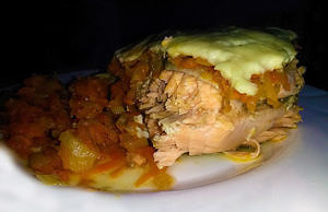 Сёмга на овощной подушке с белым вином