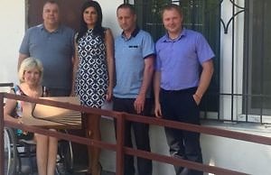 Каменчане также хотят помощи. Как депутат облсовета Плахотник помогала Петриковцам