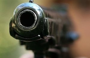 Травматический пистолет – как способ запугивания недовольной громады