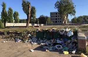 Общежития ПАО «ДМК» утопают в мусоре