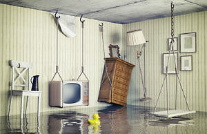 Что рухнет раньше – потолок или пол?