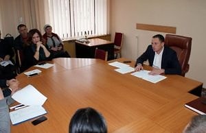 Cправляются ли коммунальщики с уборкой листьев?