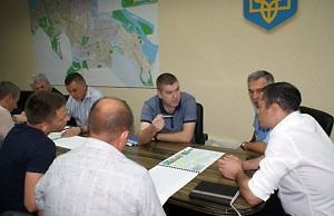 Вместо крыш и стояков – снова реконструкция центрального сквера