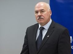 Лидер Каменской «Основы» работает на два фронта?