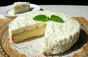 Торт «Пина Колада» на основе бисквита и нежного суфле