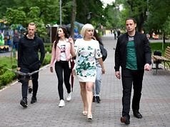 Мэр Каменского на открытии сезона в Центральном парке