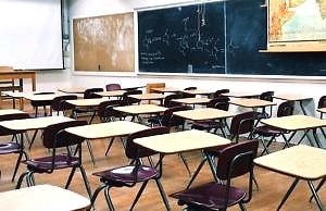 Городской голова Каменского запретил школам и детским садам получать благотворительные взносы в наличной форме