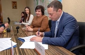 В Каменском подписан Меморандум о сотрудничестве в сфере преодоления эпидемии ВИЧ/СПИДа