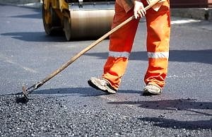 Петиция о полноценном ремонте дорог: «Бюджетных средств недостаточно»