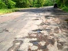 Дорогу через Елизаветовку все-таки начали ремонтировать