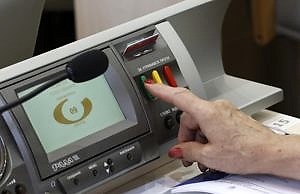 Облсовет передал в коммунальную собственность Каменского 9 медицинских учреждений