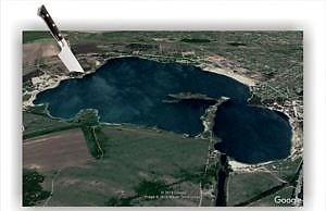 Прокурори нарізали собі по 2 гектари лісу на березі Блакитного озера