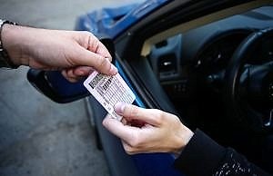 Украинские водители смогут ездить без прав