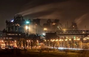 В Каменском на ДМК останавливают доменную печь