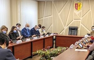 Захватили, а что делать не знают. Как функционирует районный совет