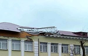В Каменском сильным ветром сдуло 950 тыс. грн.
