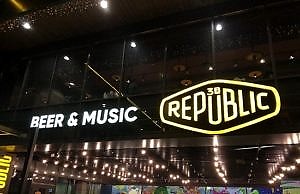 От церкви до бара. Причем Белоусов к названию бара «3B”