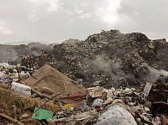 На руководство городской свалки в Каменском открыли уголовное дело