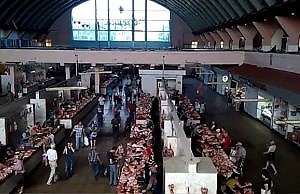 «Озерка» в Днепре: как работает самый большой городской рынок в красной зоне карантина