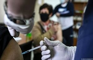 Непривитых намерены в Каменском привить