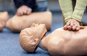 В Каменском проводят занятия по оказанию доврачебной помощи