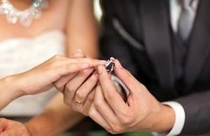 Минюст разрешил украинцам заключать брак через видеосвязь Zoom