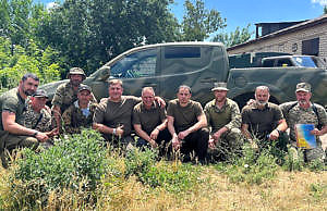 Батальону теробороны Каменского района передали еще один внедорожник