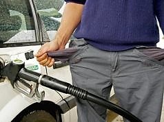 Планируется подорожание топлива: одобрен законопроект по возвращению акциза