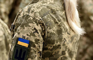 Женщины официально получили отсрочку от призыва в армию