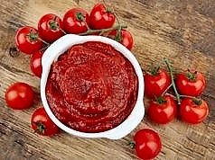 Як у селі готують томатну пасту з помідорів, вирощених на своєму городі: швидко та просто