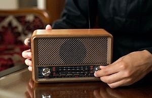 При отсутствии связи украинцам рекомендуют воспользоваться радио