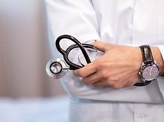 Правительство установило финансовые гарантии для медиков