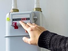 Недавно в Украине возобновили поверку бытовых счетчиков: что грозит потребителю