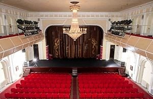 В Каменском готовятся к открытию нового театрального сезона