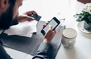 Переводы с карты на карту в Украине планируют существенно ограничить