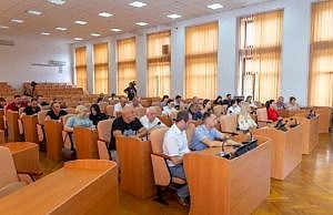 Внеочередная сессия горсовета состоялась 26 июля в Каменском